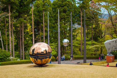 Hakone Open-Air Museum: Embracing Nature's Majesty and Sculpted Masterpieces!