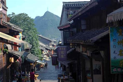 Qingyan Ancient Town – A Window into Guiyang’s Past and a Feast for Photography Enthusiasts!