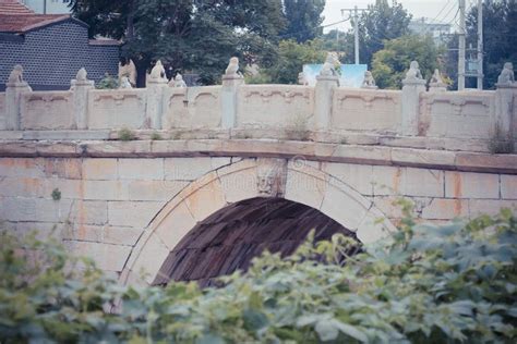 The Ancient Tongzhou Bridge – A Historical Marvel and Architectural Gem!