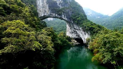 The Exquisite Beauty of Tianxian Bridge: A Natural Wonder Spanning History and Geology!